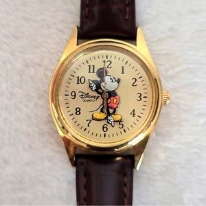 Authentic Disney Parks Mickey Mouse Watch NWOT